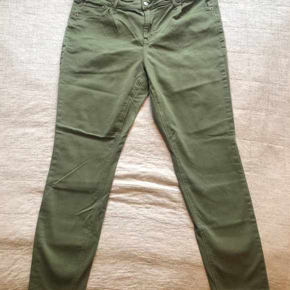 Old Navy Women's Skinny Jeans - Olive Green - Picture 2 of 5